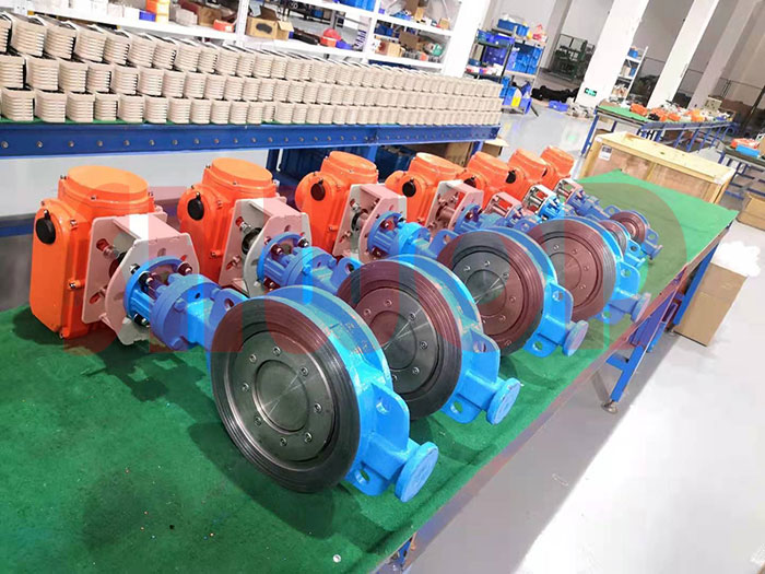 湖南客戶第一批HJCA16海角官网硬密封蝶閥出廠前檢驗